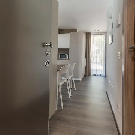 Residenza Decimina * 瓦伦纳